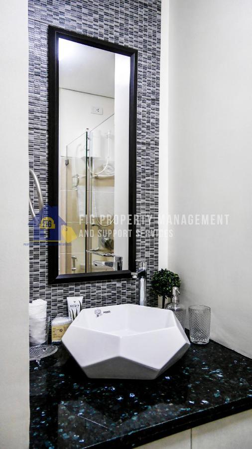 East Bay Residences @ Sucat Muntinglupa モンテンルパ エクステリア 写真